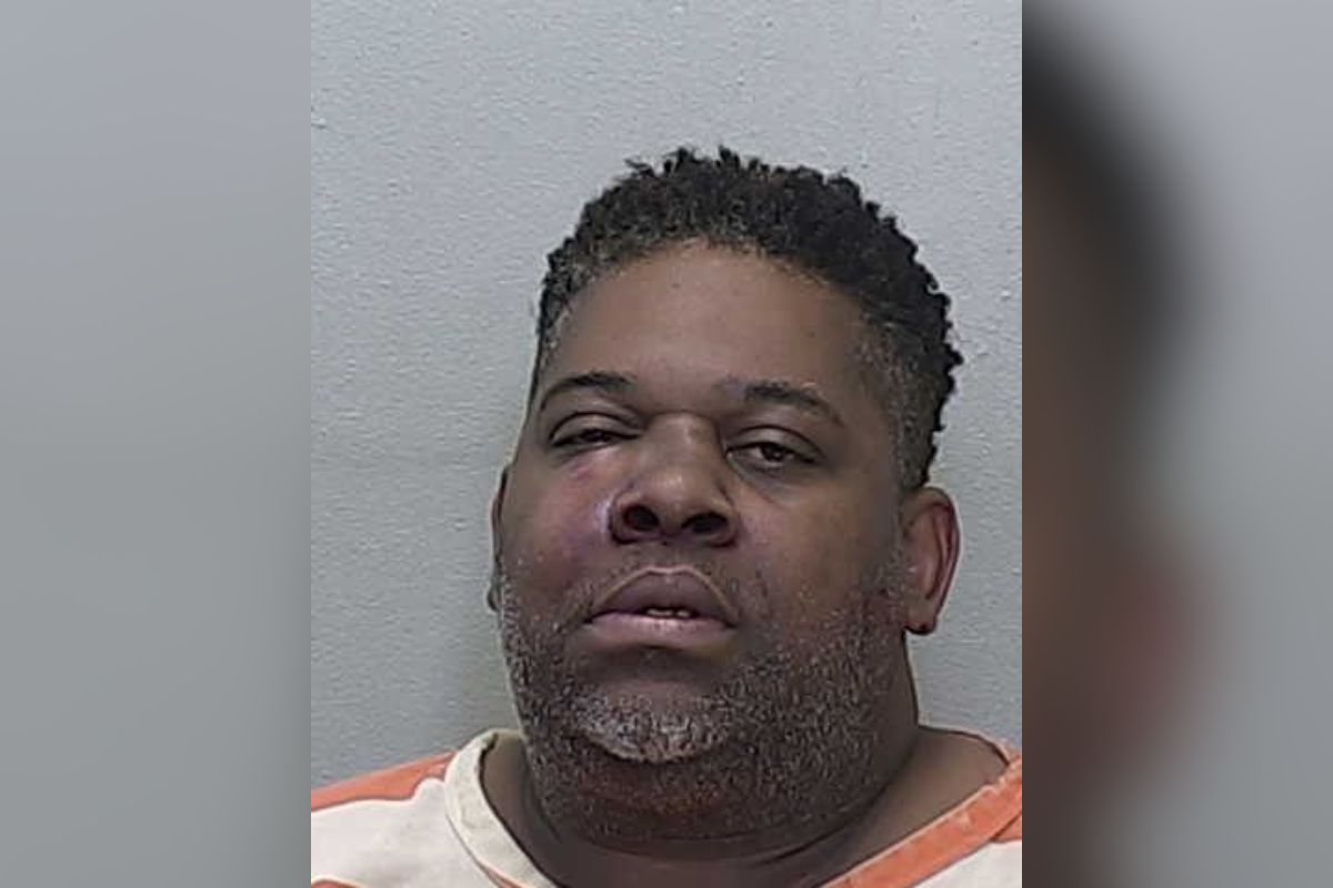 Derrick Oliver's mugshot following his arrest