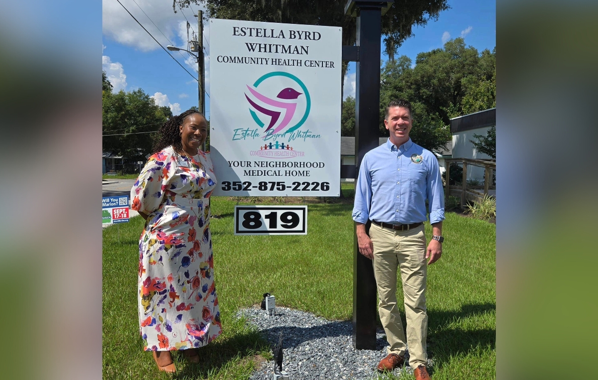 Rep. Ryan Chamberlin (R) visited the Estella Byrd Whitman Community Health Center, pictured with Levonda Goodson.
