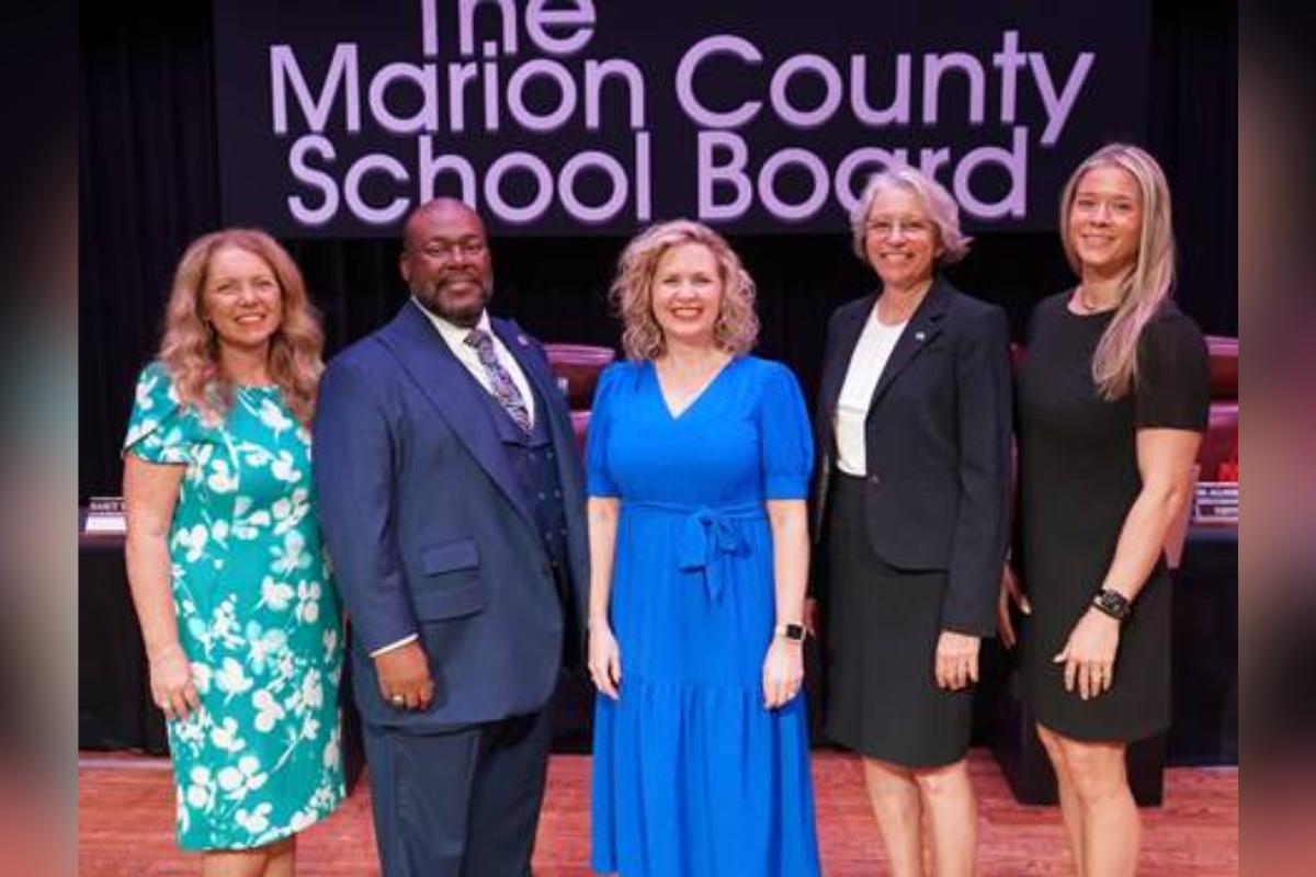 Marion County School Board members take oath of office.