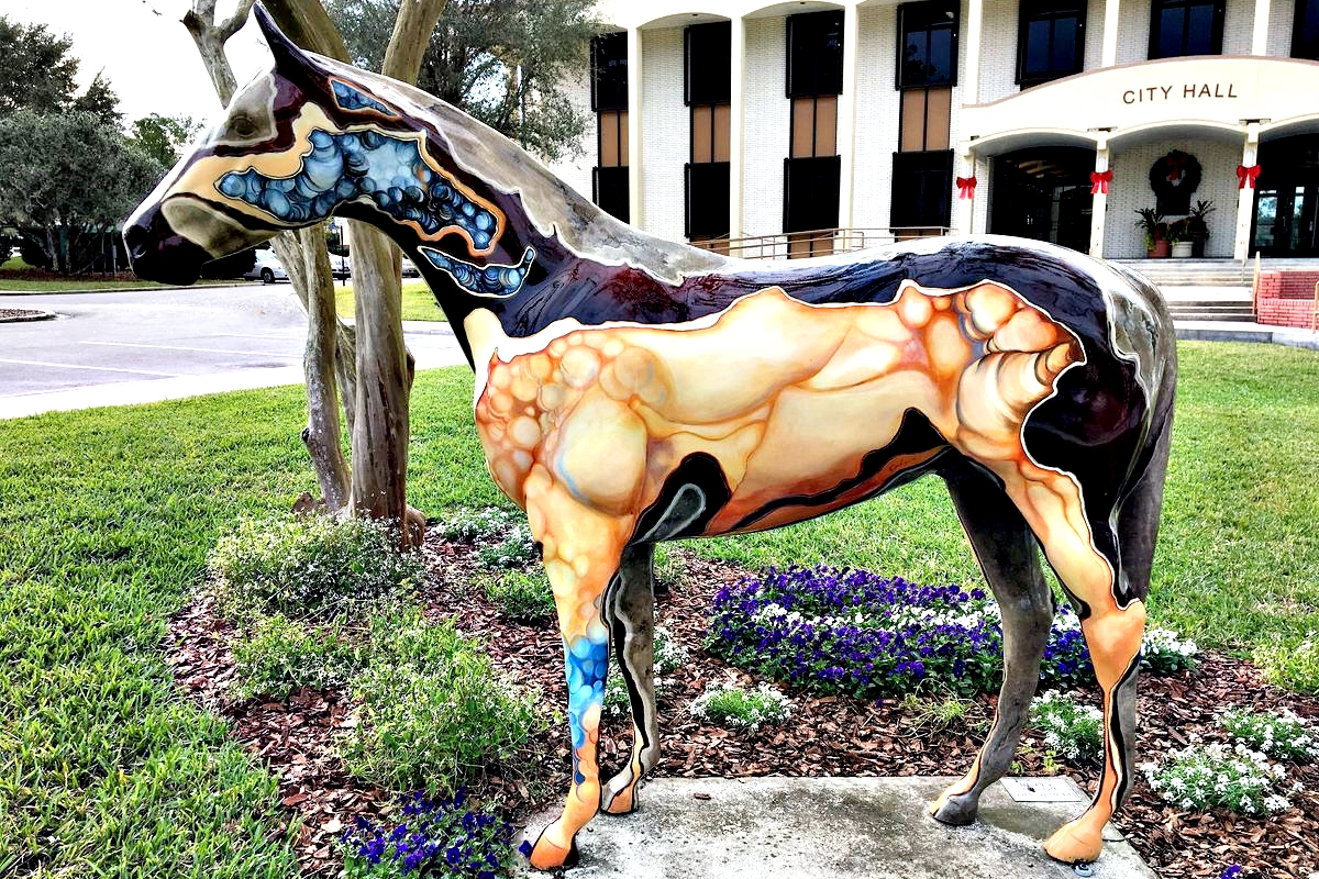 Aggie, one of Ocala's painted horses, stands in front of City Hall.