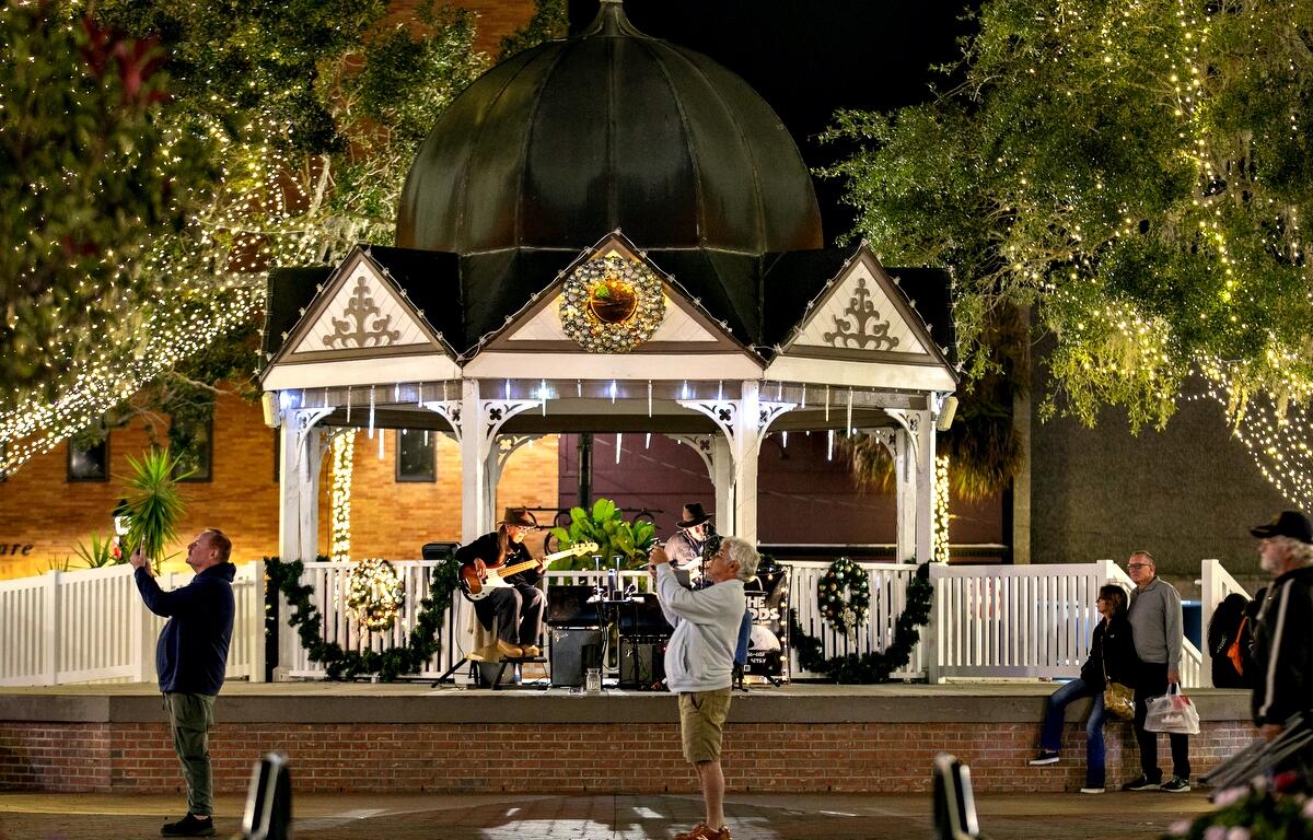 Music under the stars! The Spring Sunset Songs Series at Ocala’s Downtown Square brings free live performances by talented local and regional artists on the second Wednesday of each month, January through May. Don’t forget your blankets and chairs for this family-friendly event!