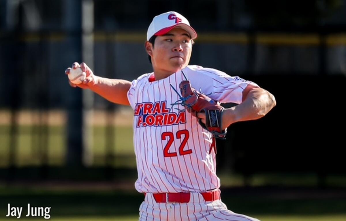 Jay Jung fires a pitch during his 3.1 no-hit innings in CF’s 10-2 win over Eastern Florida State on Saturday in Ocala.