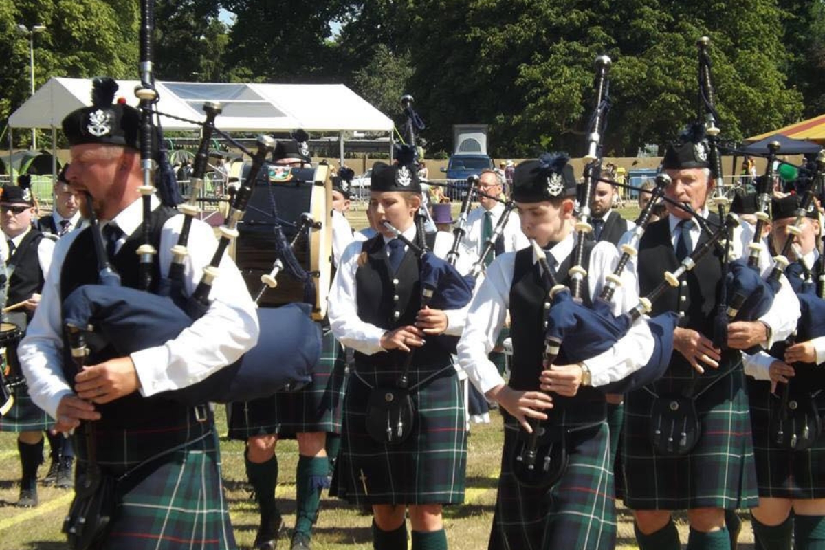 Mount Dora Scottish Bagpipe Band.
