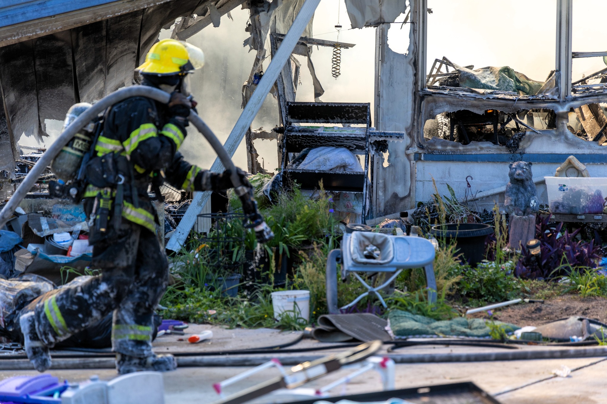Two dogs found dead inside Silver Springs mobile home fire - 352today