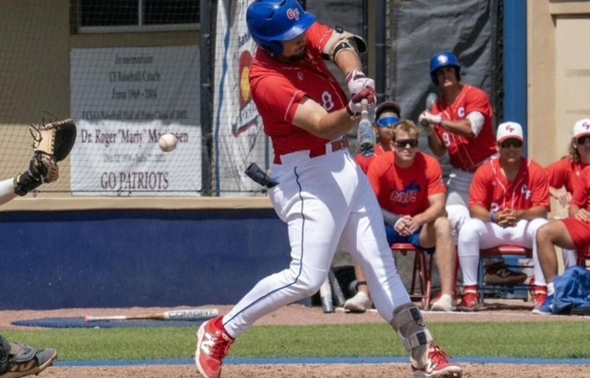 Curley lifts CF with walk-off single in 7-6 win.