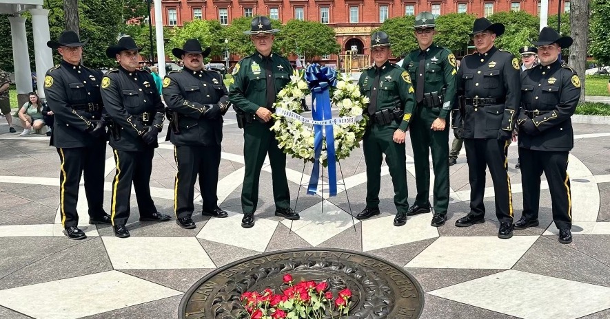 MCSO deputies pay their respects to K-9 Leo.