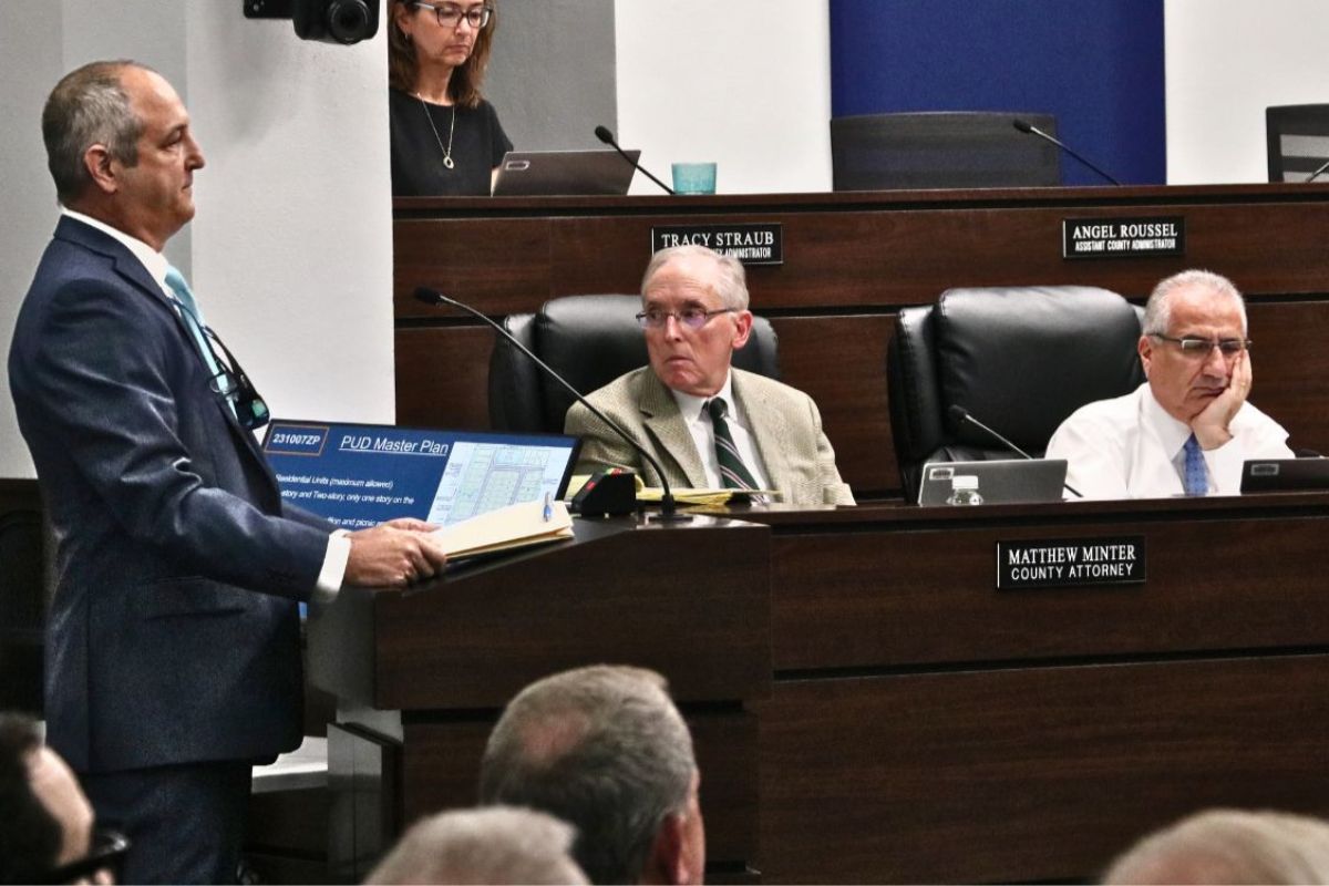 Paolo Mastroserio presents development plans to Marion County commissioners during a public meeting.