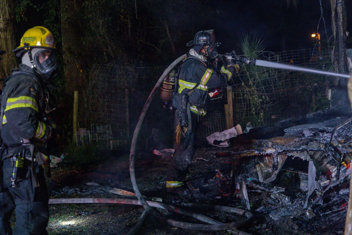 Marion County Fire Rescue Extinguishes Mobile Home Fire In Citra 352today