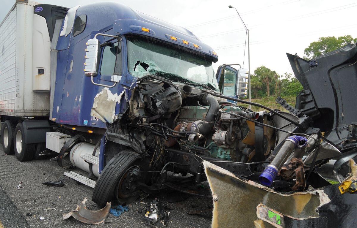 Semi in accident that shuts down I75 in Ocala