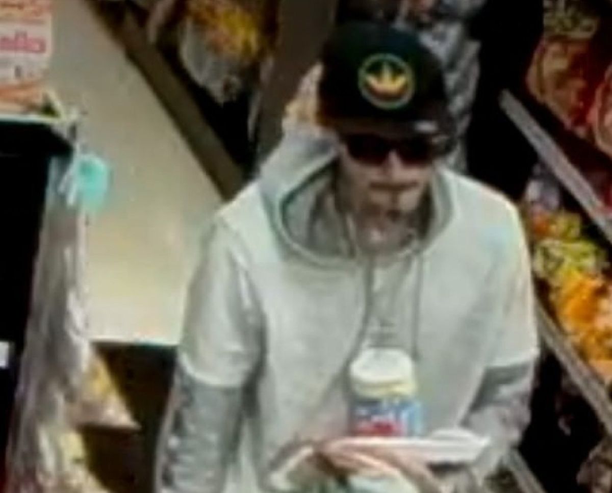 Police seek help in identifying suspect accused of robbing Ocala Restaurant.