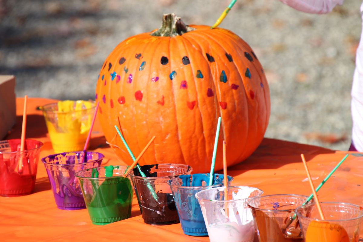 DIY Halloween Decor Ideas for Ocala Families