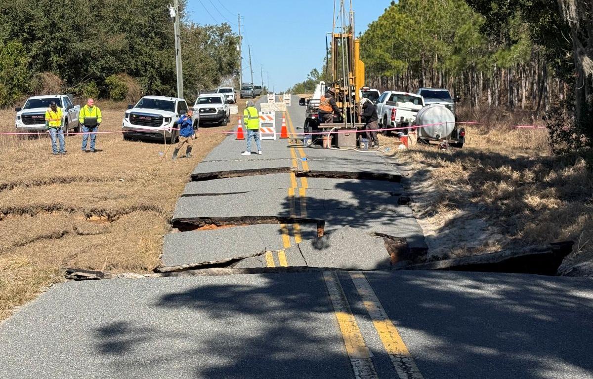 a major depression opened up along empire church road in lake county florida