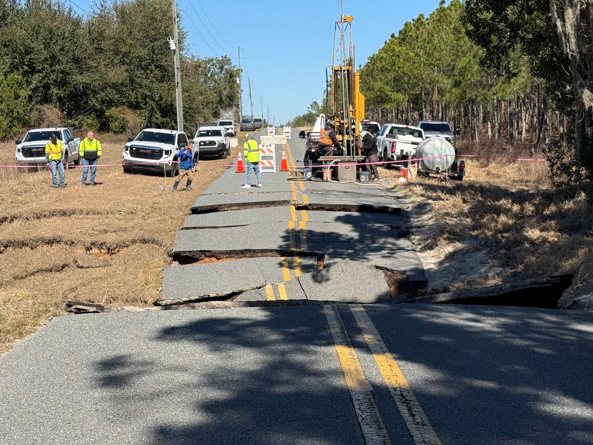 a major depression opened up along empire church road in lake county florida