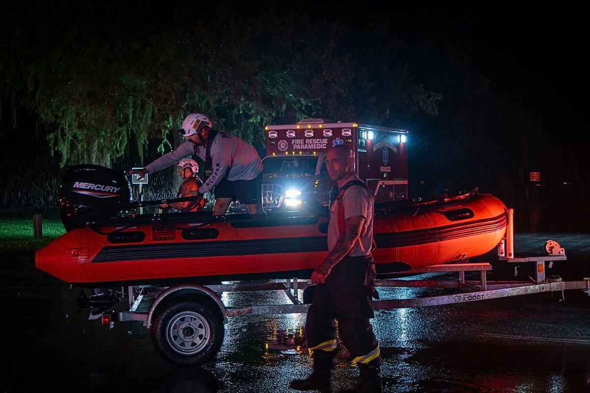 Four Rescued After Boat Takes On Water Near Silver River Dock