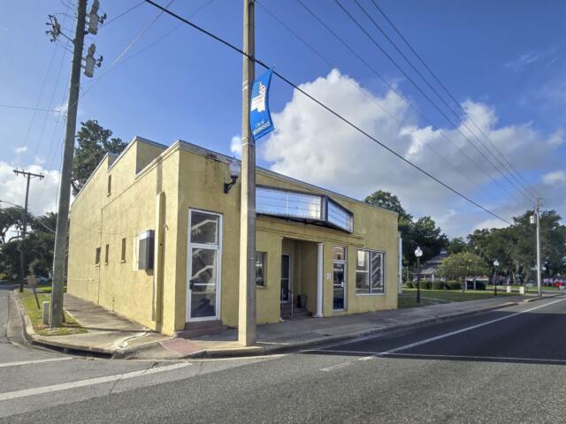 the historic martin theatre in wildwood florida