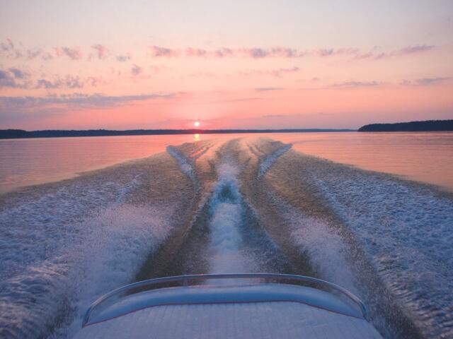 boat wake boating recreation north central florida
