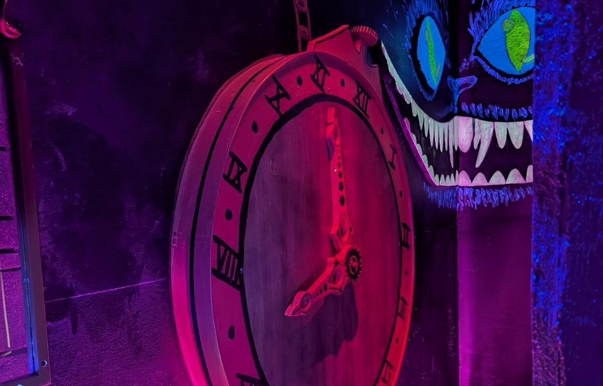 huddy's escape room alice madness in bloom ocala gainesville florida
