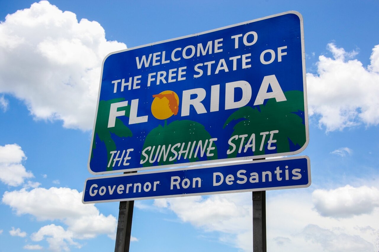 florida welcome sign ron desantis governor public domain
