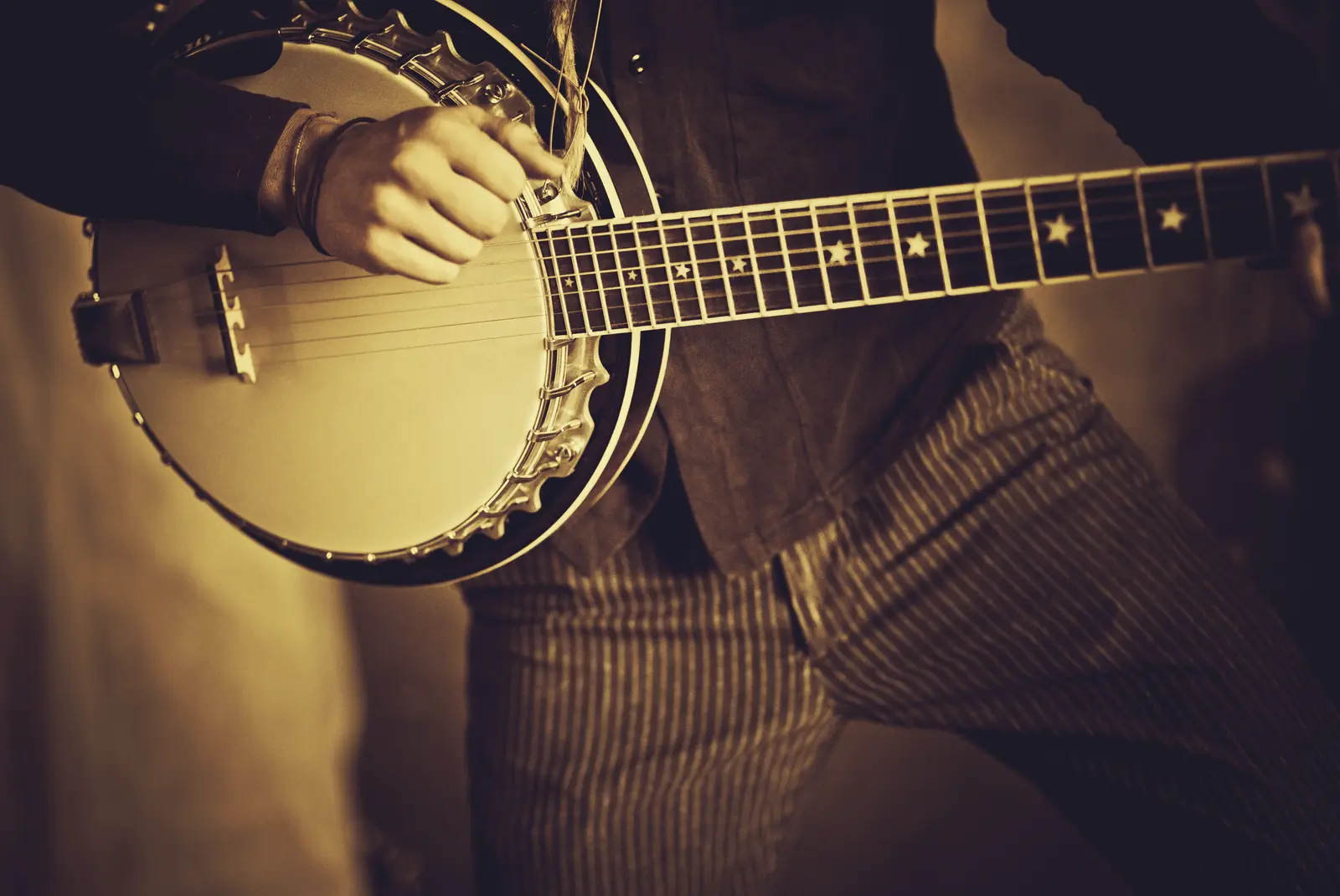 banjo player sepia generic