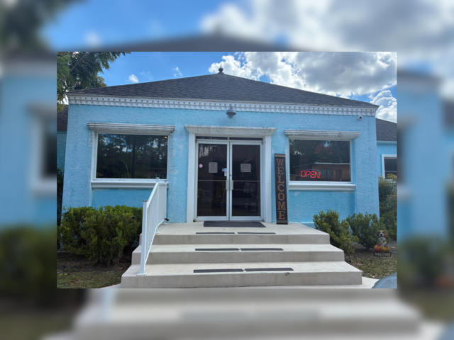 Entrance to Silver Springs Vintage Warehouse.