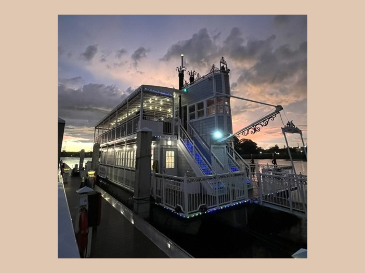 dora queen paddleboat riverboat cruise tavares lake county florida